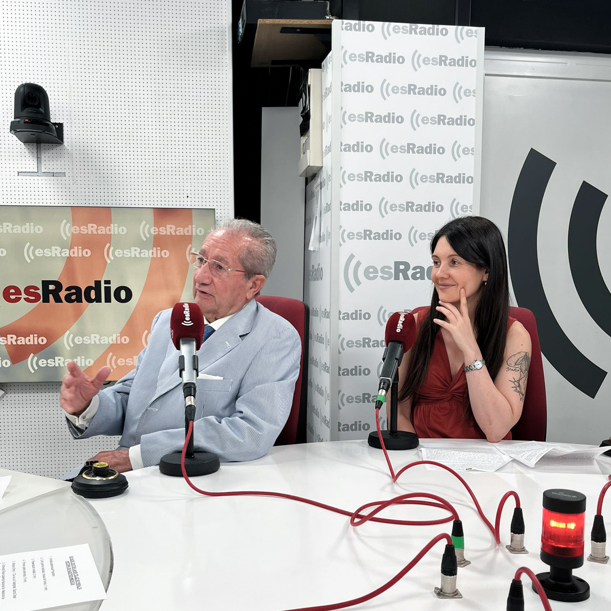 El Prof.  Gabriel Téllez, académico de número, es especialista en cirugía cardíaca  y fue uno de los pioneros a nivel nacional en trasplantes cardíacos. No  te pierdas mañana a las 6 h en <a href="/esRadio/">esRadio</a> su entrevista en profundidad.