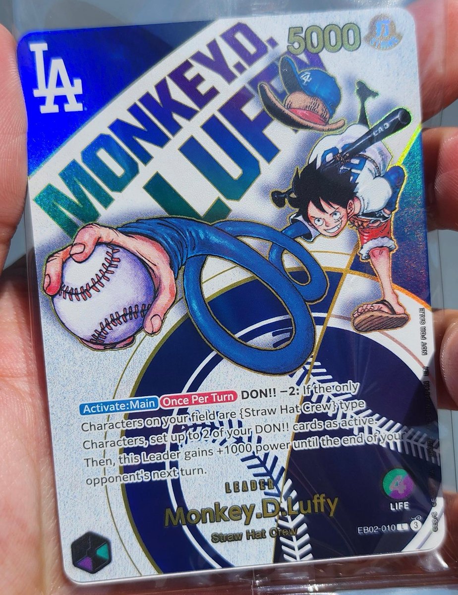 All this hype only for the card to have only foil, 0 texturing… Safe to say now the AA clears
