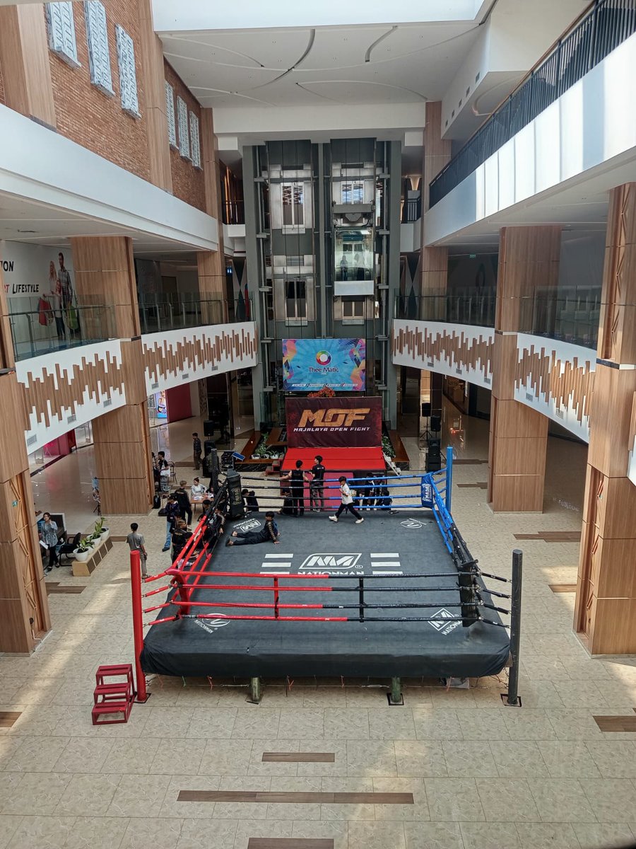 MajalayaID's tweet photo. Mamin tunggu all Majalayans besok di @theematic_mall untuk sama-sama menyaksikan pertarungan seru menuju tahta juara Majalaya Open Fight vol.1 

Jangan lupa untuk tetap jaga kondusifitas!!!

Info lebih lanjut, silakan pantengin IG kami atau (@)majalayaopenfight https://t.co/STjlEUjbVK