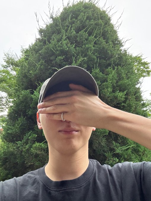 안녕하세요부승관입니다
귤입니다