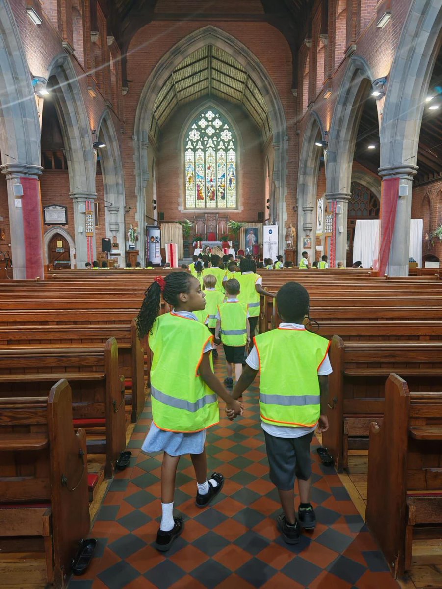 St Thomas a Becket tweet media