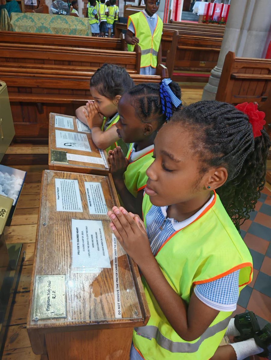 St Thomas a Becket tweet media