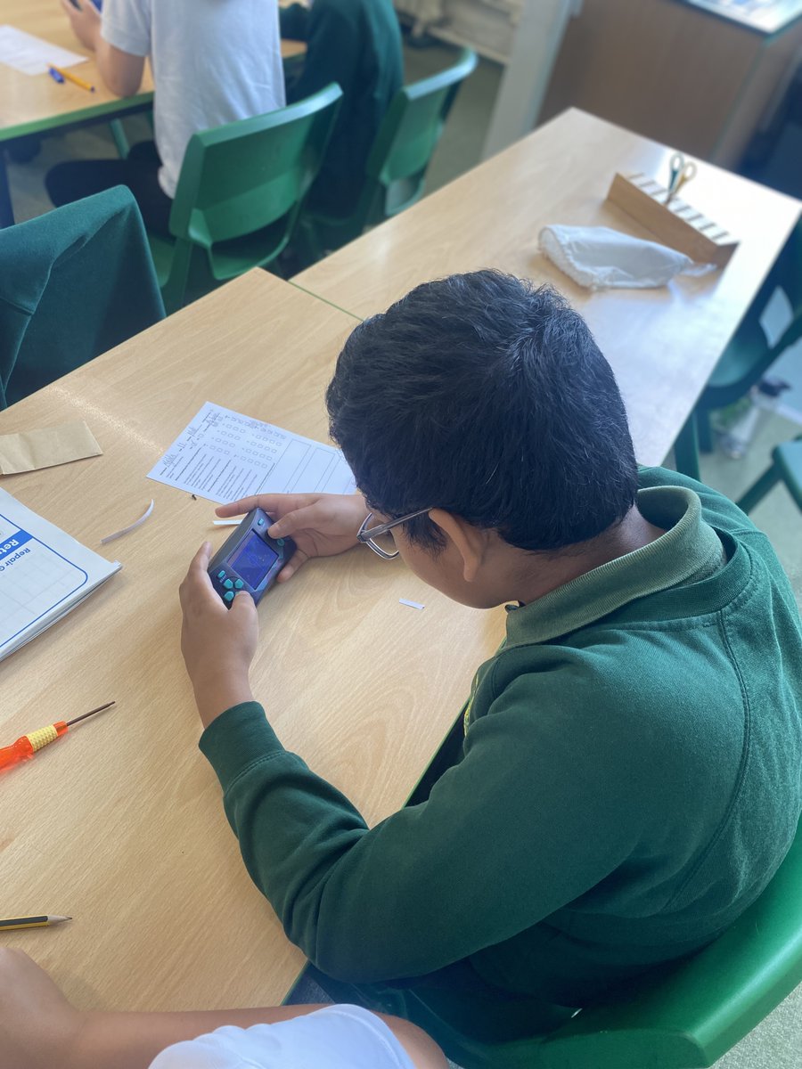 🔧🌍 This #LondonClimateActionWeek2025, our WRWA Education Team ran 4 hands-on <a href="/theteamrepair/">Team Repair</a> workshops!

Young minds at Park Walk Primary explored #STEM by repairing retro consoles 🎮 and building circuits 💡—learning how repair powers a #CircularEconomy. ♻️ <a href="/RBKC/">Royal Borough of Kensington and Chelsea</a>