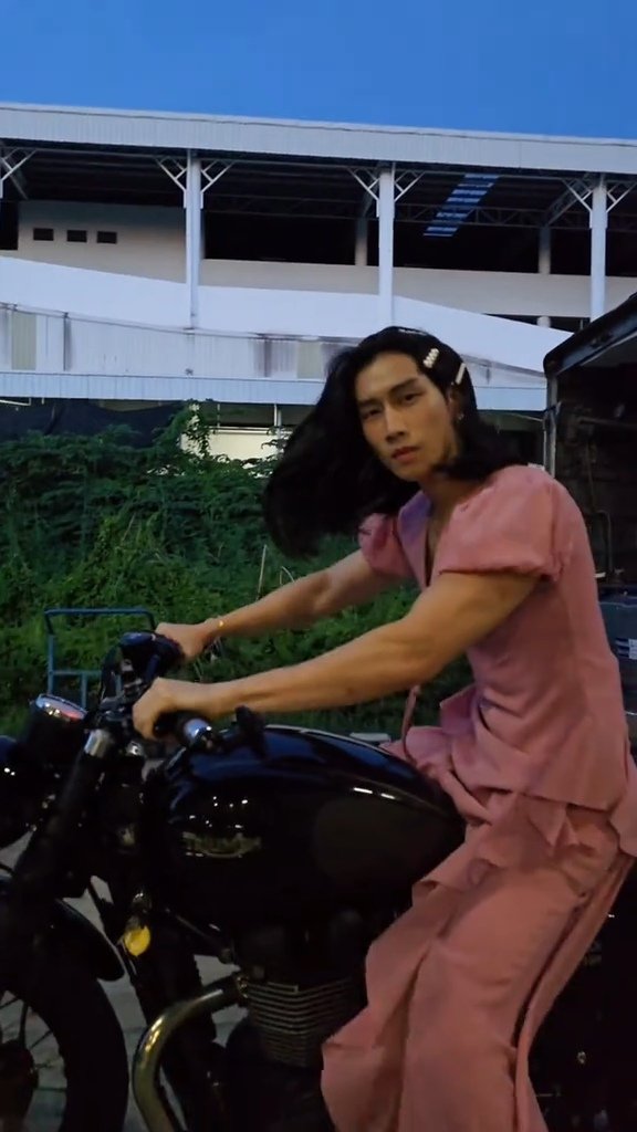 อยากเห็นพี่เจษซ้อนท้ายเบิ้ลมาก ขอหน่อยได้ปะ 555555555555555555555555555555555555556655555555555555555555555