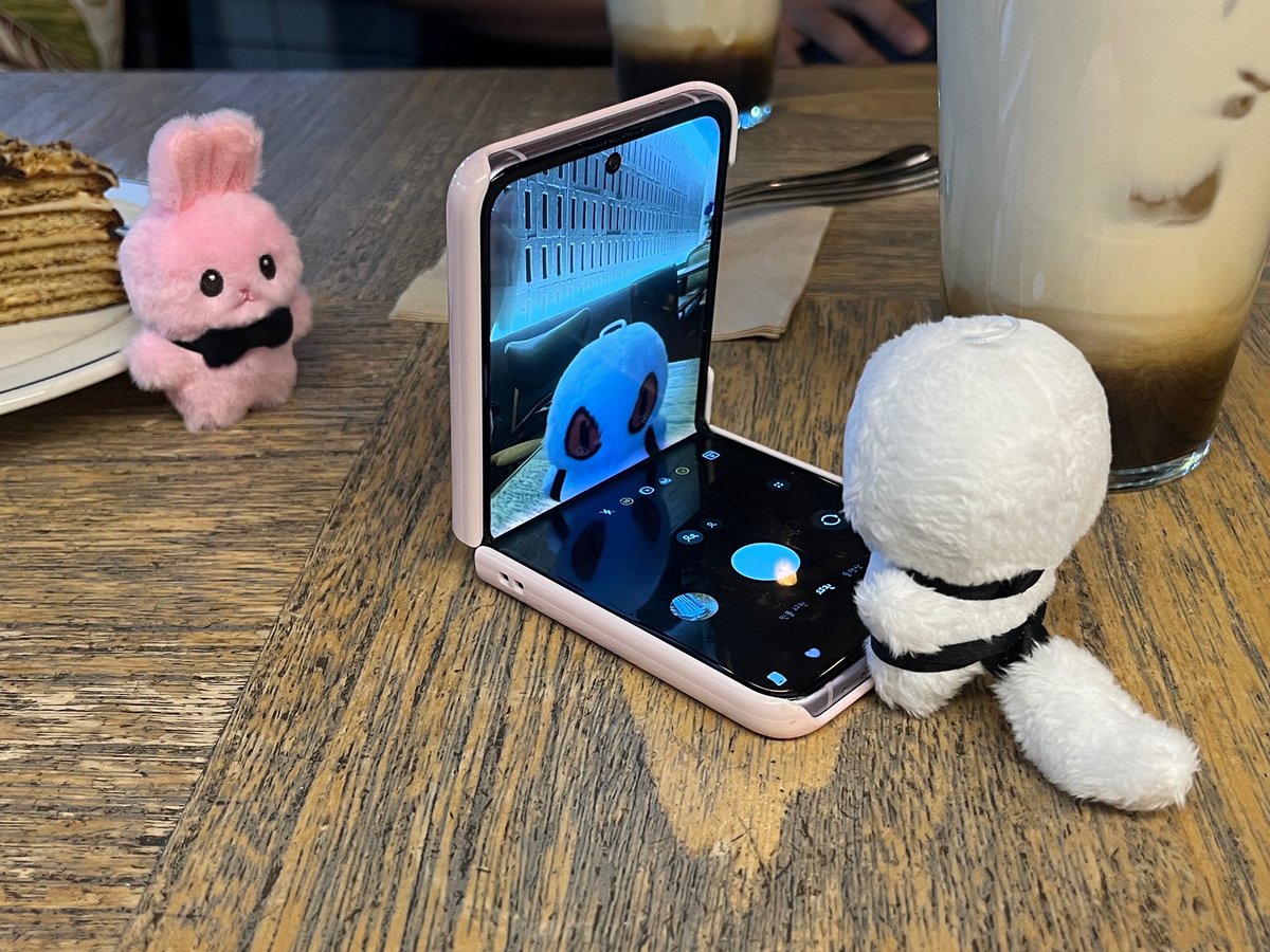 블 : 잘 나오고 있습니까?
잫 : ? 예.