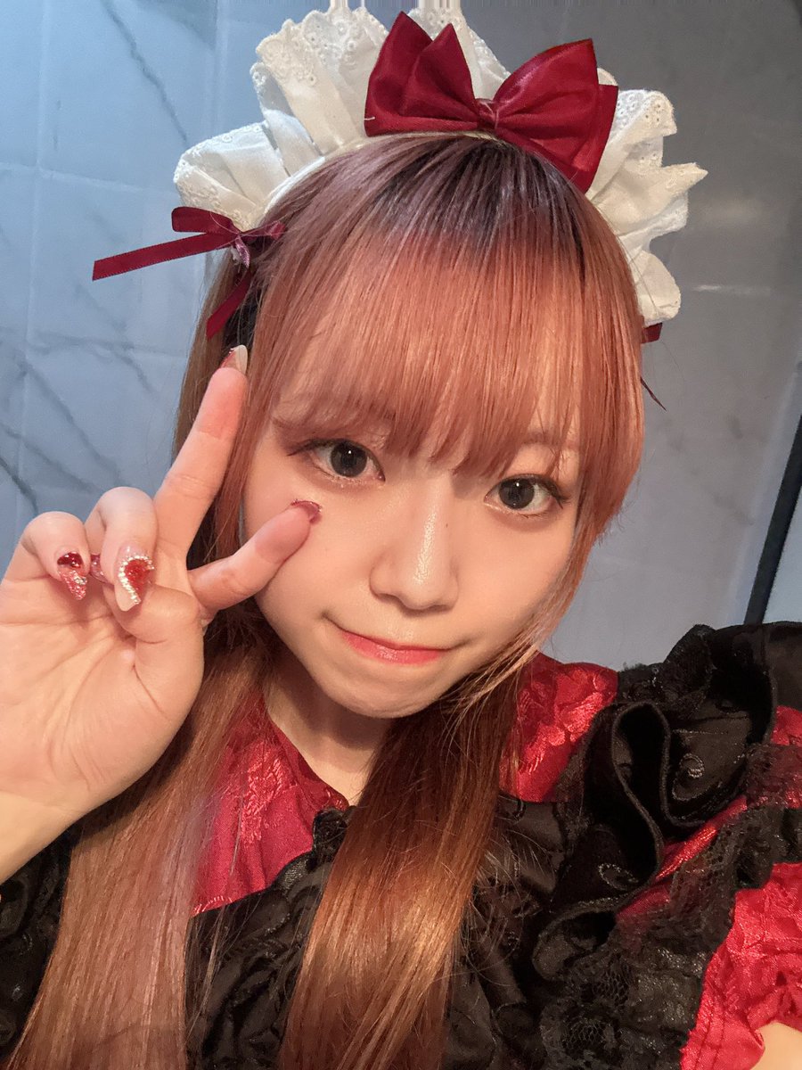 おきゅいん！ラストまでいますー！
なんか雷見えた😭😭雨降らないといいな〜！
というわけでお待ちしております🎵🎵