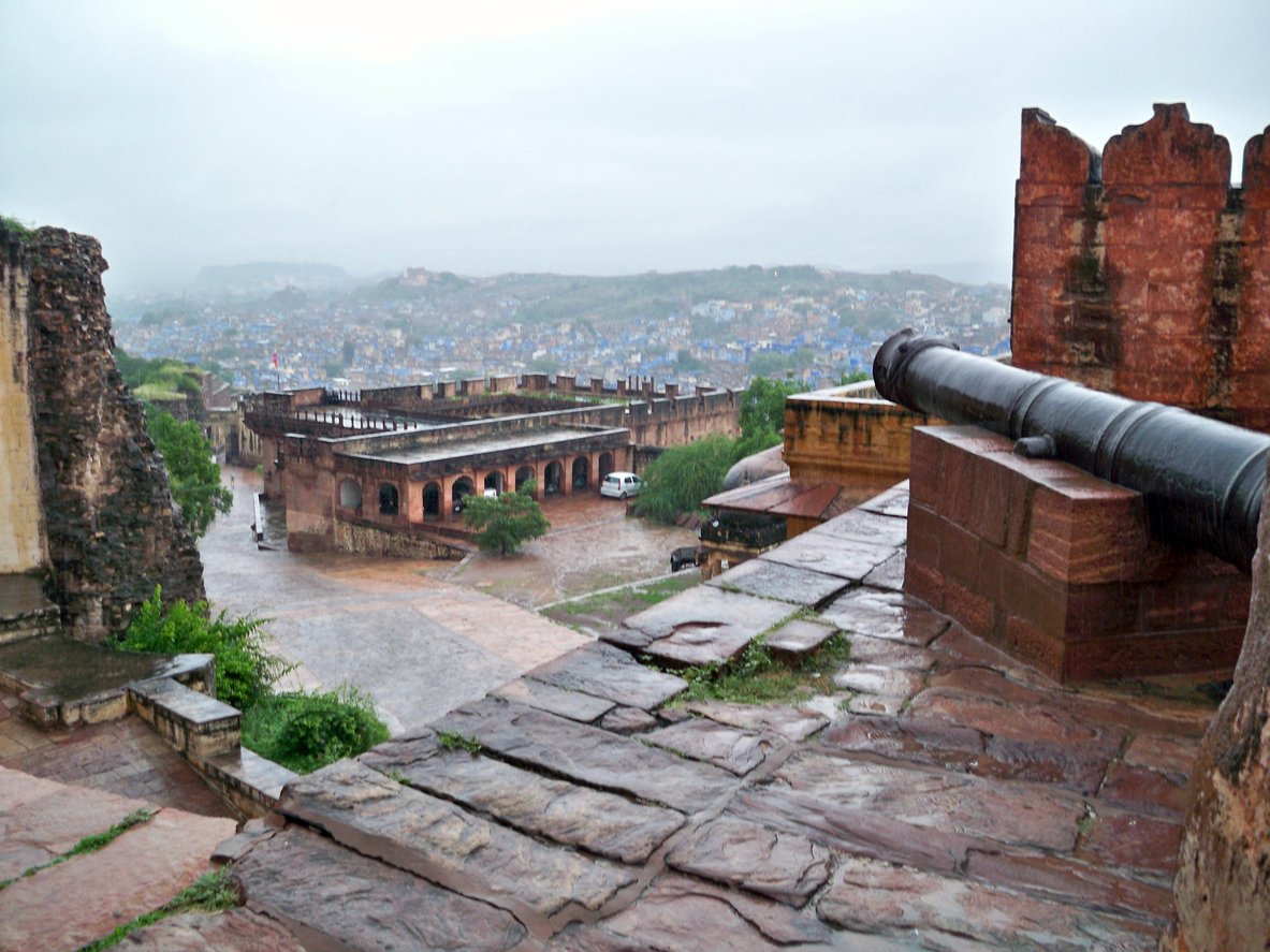 Down To Earth (@down2earthindia) on Twitter photo Monsoon quandary ☔️: Excess rain in Rajasthan, dry conditions in Meghalaya
<a href="/bluewrit/">Akshit Sangomla</a> explores the factors driving the anomalies:
downtoearth.org.in/climate-change…
#Monsoon #Rajasthan #Meghalaya #Rainfall Monsoon quandary ☔️: Excess rain in Rajasthan, dry conditions in Meghalaya
<a href="/bluewrit/">Akshit Sangomla</a> explores the factors driving the anomalies:
downtoearth.org.in/climate-change…
#Monsoon #Rajasthan #Meghalaya #Rainfall