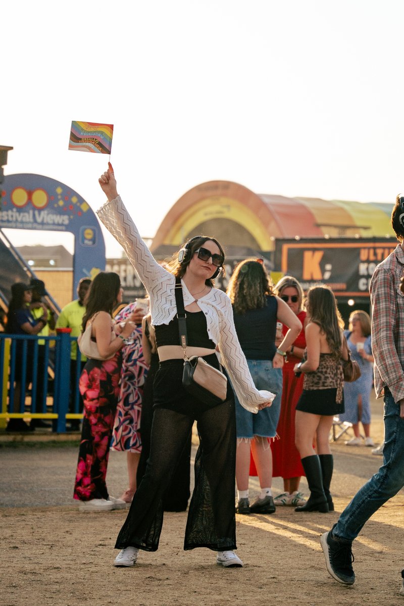 bstopenhouse's tweet image. Thank you for an incredible @PrideInLondon Pre-Pride Party 🌈
Photos: Ellie Koepke
#OpenHouse #BSTHydePark #PrideInLondon