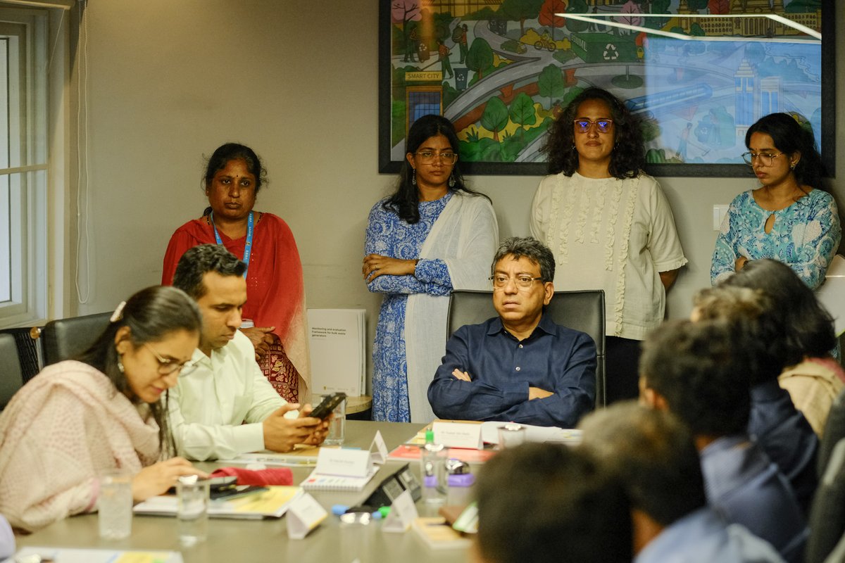 gba_bcac's tweet image. ಬದಲಾಗುವ ನಗರಕ್ಕೆ ಬದಲಾಗುತ್ತಿರುವ ಧ್ವನಿಗಳು — ಬೆಂಗಳೂರು ತ್ಯಾಜ್ಯ ನಿರ್ವಹಣೆಗೆ ಜನಪಾಲನೆಯ ನೂತನ ಅಧ್ಯಾಯ!

What happens when Bengaluru’s #wastewarriors, #marshals, #linkworkers, and #city leaders come together at one table? 
Real solutions. Bold voices. Shared action.

Today, On July 4th,…