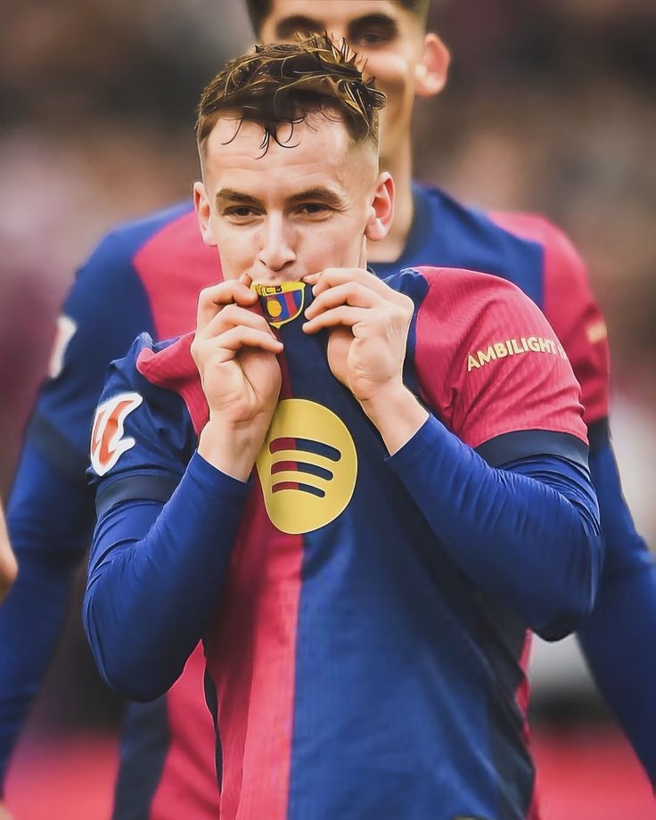 alberculer's tweet photo. Está claro que nunca seremos lo mismo, después de esto habéis quedado retratados, el parche de la champions cual RM https://t.co/S7JJ22TQJU