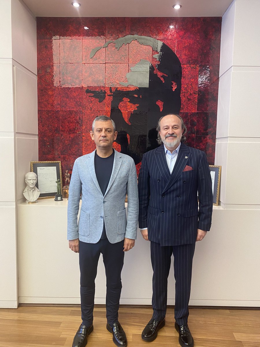 ÜNSAL ÜNLÜ (@unsalunlu) on Twitter photo Erdoğan'ın "Otur, Ankara'da siyaset yap" sözüne ne yanıt verdi?
Kemal Kılıçdaroğlu'na kırgın mı?
"Karikatürle provokasyon iddiaları" konusundaki tavrı nasıl tepkiler aldı?
CHP Genel Başkanı <a href="/eczozgurozel/">Özgür Özel</a> 'in özel açıklamaları 15.30'da #x #Facebook ve #YouTubeLive 'da... Erdoğan'ın "Otur, Ankara'da siyaset yap" sözüne ne yanıt verdi?
Kemal Kılıçdaroğlu'na kırgın mı?
"Karikatürle provokasyon iddiaları" konusundaki tavrı nasıl tepkiler aldı?
CHP Genel Başkanı <a href="/eczozgurozel/">Özgür Özel</a> 'in özel açıklamaları 15.30'da #x #Facebook ve #YouTubeLive 'da...