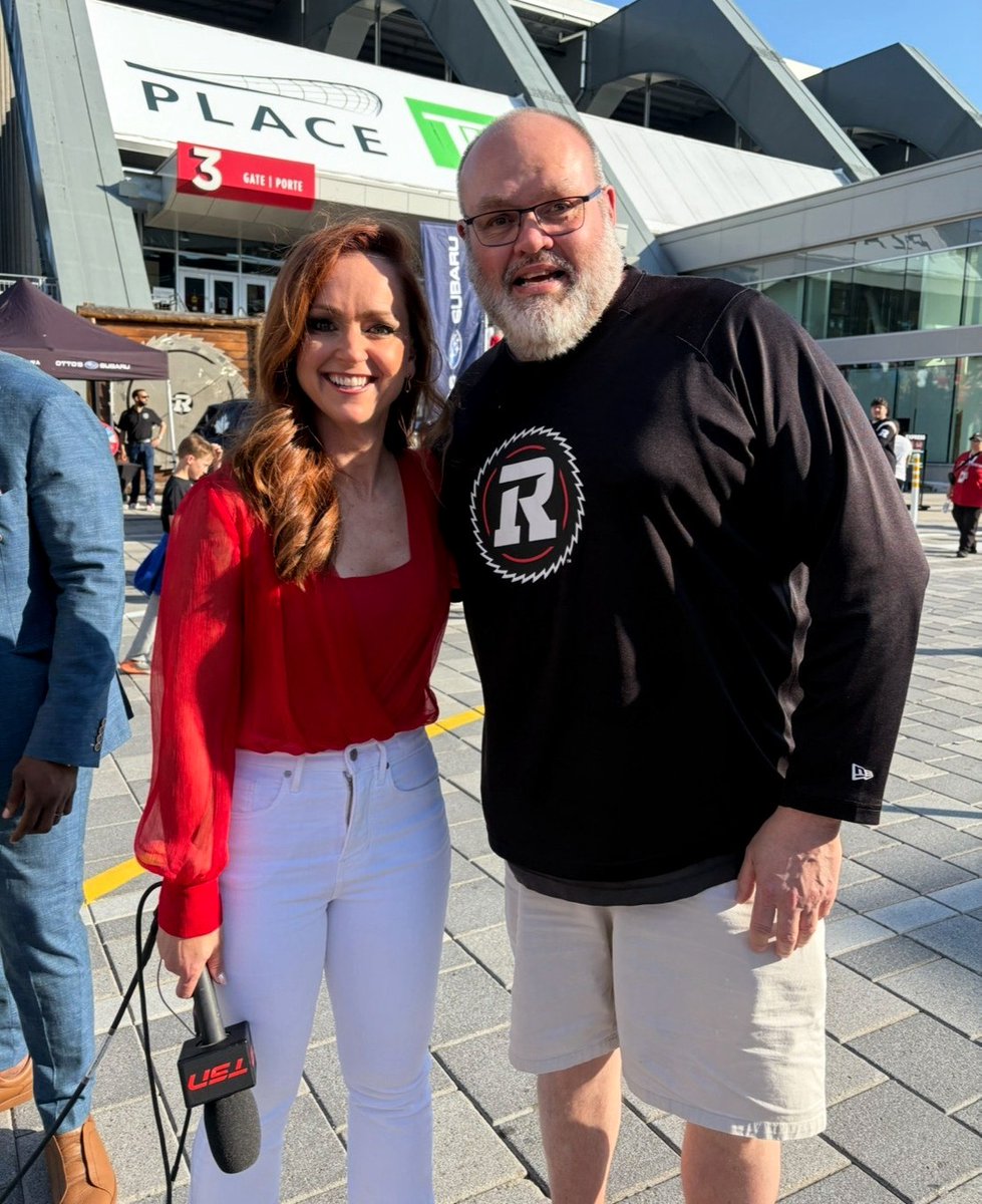 Received this photo from my friend who ran into <a href="/KateBeirness/">Kate Beirness</a> at the #CFL #OttawaRedblacks game &amp; apparently Kate is as genuine as we thought she was. I might be jealous.