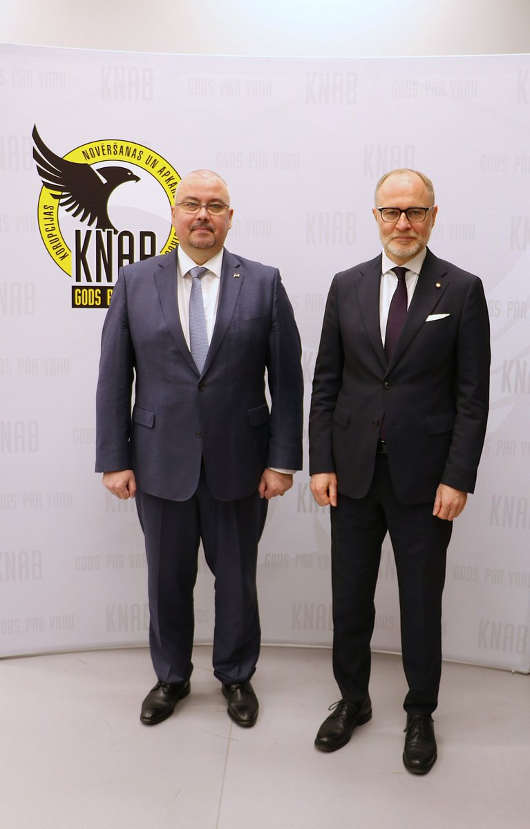 Korupcijas novēršanas un apkarošanas birojs (@knabinforme) on Twitter photo Šodien KNAB priekšnieks <a href="/Jekabs_Straume/">Jēkabs Straume 🇱🇻</a> tikās ar aizsardzības ministru <a href="/AndrisSpruds/">Andris Spruds</a>, lai pārrunātu efektīvākos pretkorupcijas pasākumus un to stiprināšanas iespējas aizsardzības resorā. Abas puses arī turpmāk sadarbosies, lai stiprinātu integritāti aizsardzības nozarē. Šodien KNAB priekšnieks <a href="/Jekabs_Straume/">Jēkabs Straume 🇱🇻</a> tikās ar aizsardzības ministru <a href="/AndrisSpruds/">Andris Spruds</a>, lai pārrunātu efektīvākos pretkorupcijas pasākumus un to stiprināšanas iespējas aizsardzības resorā. Abas puses arī turpmāk sadarbosies, lai stiprinātu integritāti aizsardzības nozarē.
