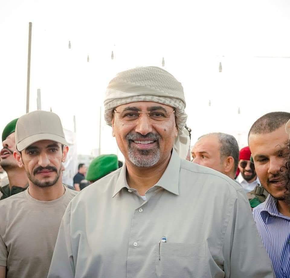 جمعة مباركة أيها الشعب العيدروسي
اللي يمثل الاسم يعرف أن الانتماء مو مجرد تصنيف...
هو أسلوب، مبدأ، وحضور ما يشبه أحد.
كونوا كما أنتم: ثابتين، راقين، لا تتأثرون… أنتم التأثير نفسه.
#الشعب_العيدروسي
✍️ basma nasr