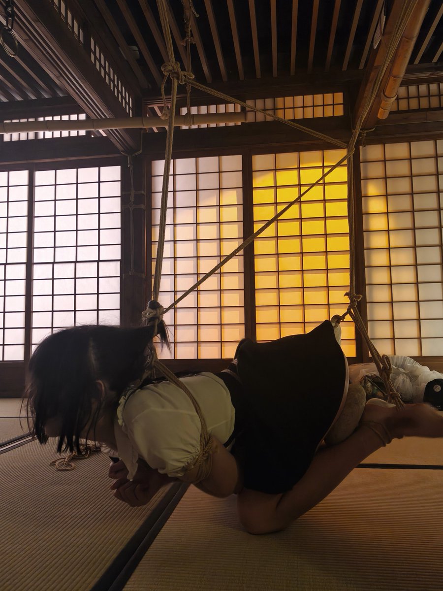 winennn's tweet photo. 顶级dom受刑记🥱👋🏻
🪢&amp;🏠：@North_shibari 
📸：@Twilight_ment https://t.co/9py6RZ48LL