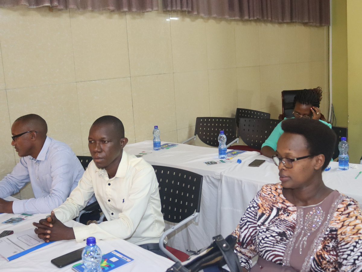 MinTFPSS_bdi's tweet photo. #Burundi : LâOffice Burundais de lâEmploi et de la Main dâĆuvre #OBEM du @MFPTE_bdi a organisĂ© ce vendredi le 04 Juin 2025 Ă @MairieBuja, une session de validation du bulletin annuel dâinformation sur les indicateurs du marchĂ© du travail.
@MFPTE_bdi https://t.co/knWRIqxJW1