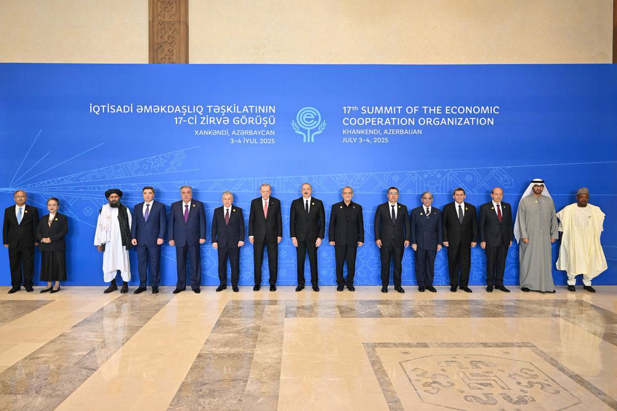 President Shavkat #Mirziyoyev participated in the 17th #ECO summit, chaired by President Ilham Aliyev and attended by the member countries’ heads of states and delegations. 

In his address, he proposed further development of multifaceted cooperation within the organization,