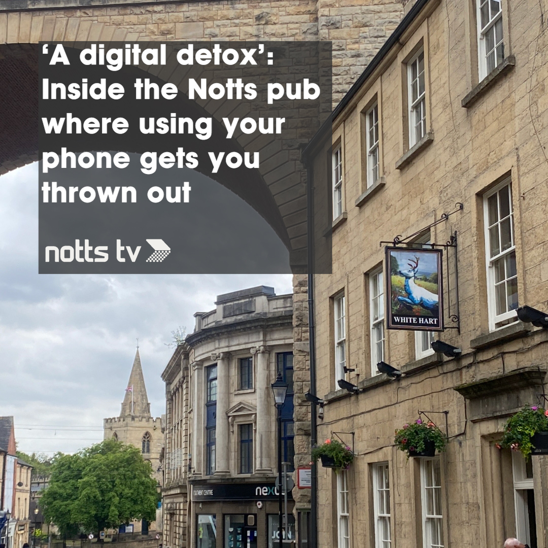 Notts_TV's tweet image. Do you support this #Nottinghamshire pub's famous smartphone ban?
At the White Hart people are being asked, or rather told, to forget about modern technology and embrace some good old-fashioned conversation...
🍺...so of course we paid a visit: nottstv.com/a-digital-deto…
