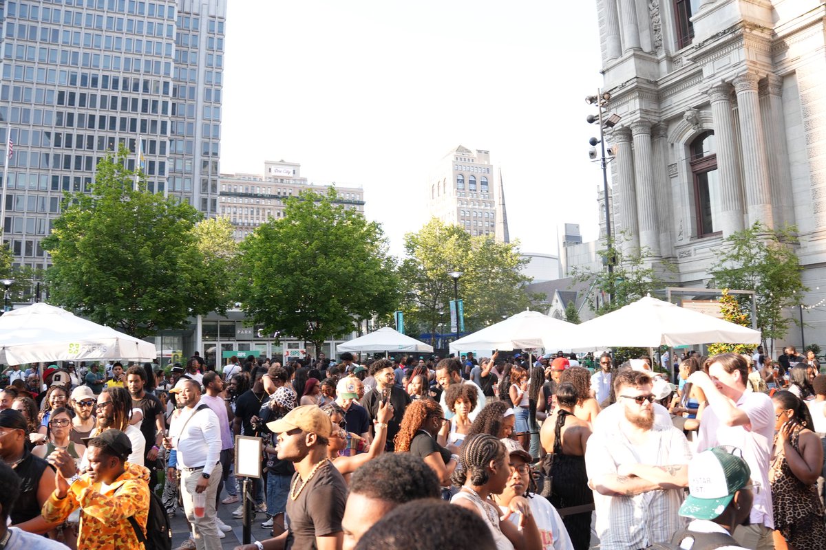 IamDjLil's tweet image. Was supposed to hold SIPS down for the summer, but things change. Appreciate everybody who popped out! 📸🔥

#SIPS #OnTourWithLil #PhillyMoves #RecapVibes