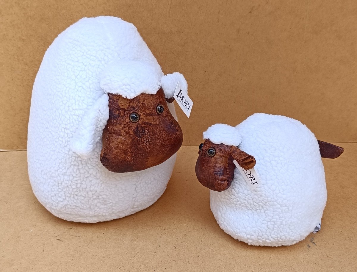 ElLaberintoDeco's tweet image. ¡Novedades! Acabamos de recibir estos topes de puerta, que son una fantasía.  
Tanto en web como en tienda hay un amplio surtido para todos los gustos.
Recordad que los viernes por la tarde del mes de julio cerramos.