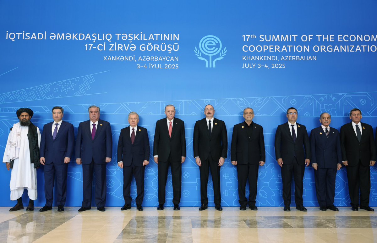 📍Azerbaycan

Cumhurbaşkanımız Sn. Recep Tayyip Erdoğan’ın teşrifleriyle Can Azerbaycan’da Hankendi’de düzenlenen “Ekonomik İşbirliği Teşkilatı 17. Zirvesi”ne katıldık.

Birçok farklı alanda tecrübe ve potansiyele sahip olan teşkilatımızın bu zirvesinin odak noktası iklim