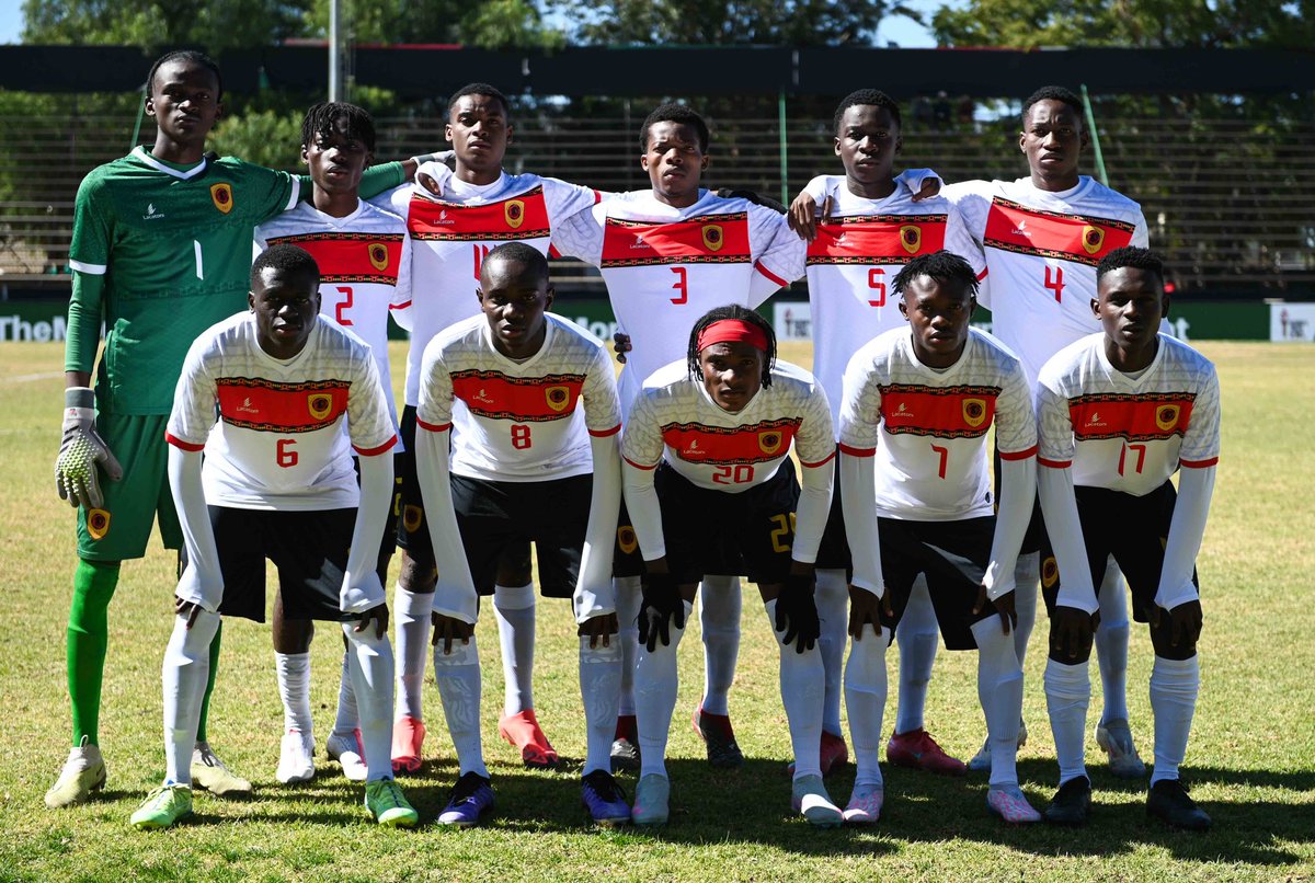 COSAFAMEDIA's tweet photo. Halftime
π¦π΄ 1οΈβ£ β 0οΈβ£ π³π¦ β±οΈ
Danilson Cundulaβs 13th-minute strike has Angola ahead! π₯
Hage Geingob ποΈ
#COSAFAU20MEN #AngolaU20 #NamibiaU20 #Region5Games https://t.co/BY8y4hhpb6