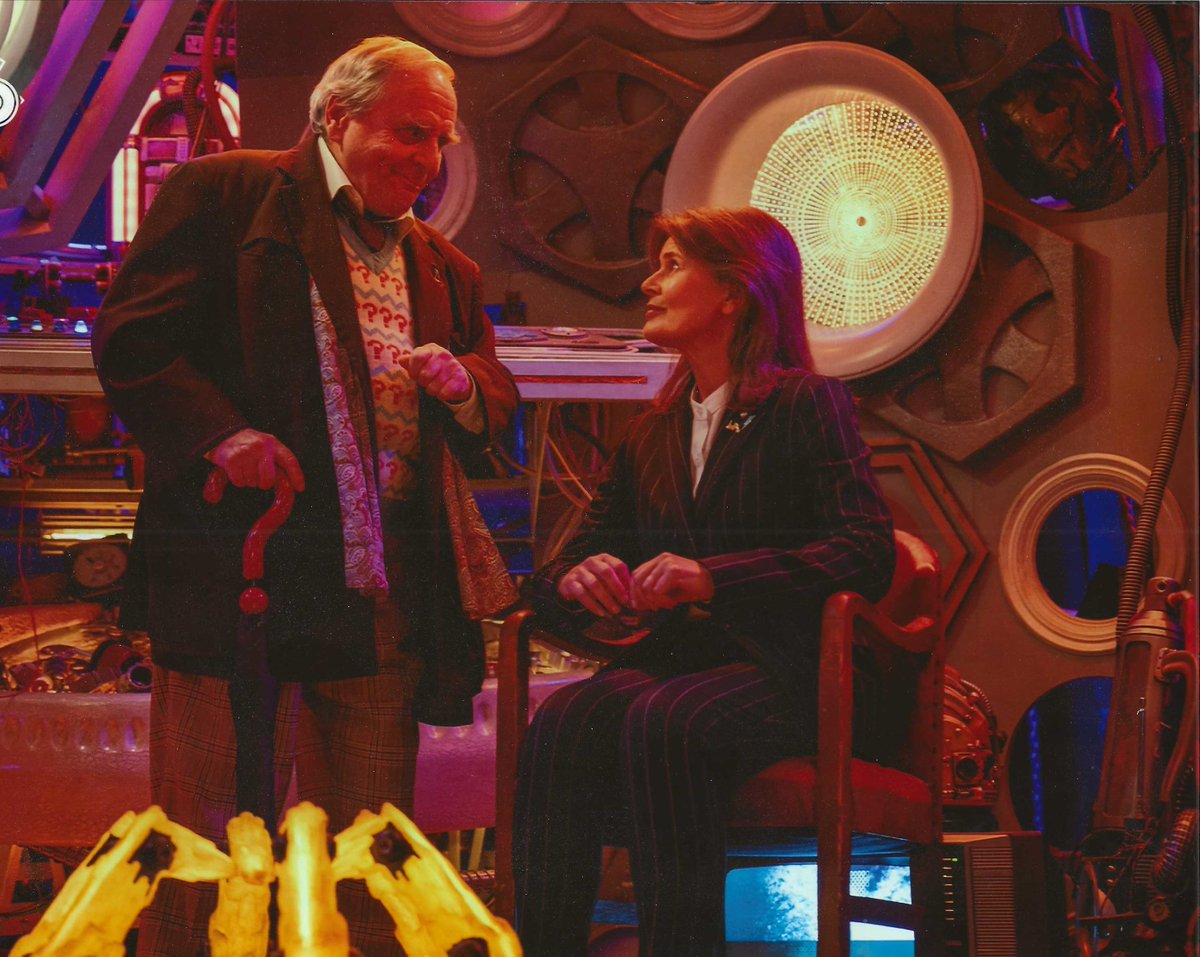 4SylvesterMcCoy's tweet image. if you can't get to a Con but would like a signed/dedicated photo from Sylvester order now to be in his signing session next week on July 9th  (there likely won't be another chance until Autumn). Lots to choose from if you pop over here: clareeden.com/product-page/s…