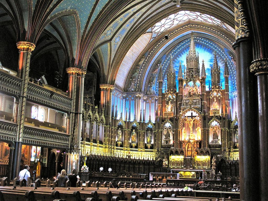 Montreal is more than just music festivals, street art and the St Laurence river. It also has a dark side.

Mark Leslie is a Canadian horror writer with a passion for haunted places. In this interview on my Books and Travel Podcast, we’re talking about his book, Macabre Montreal.