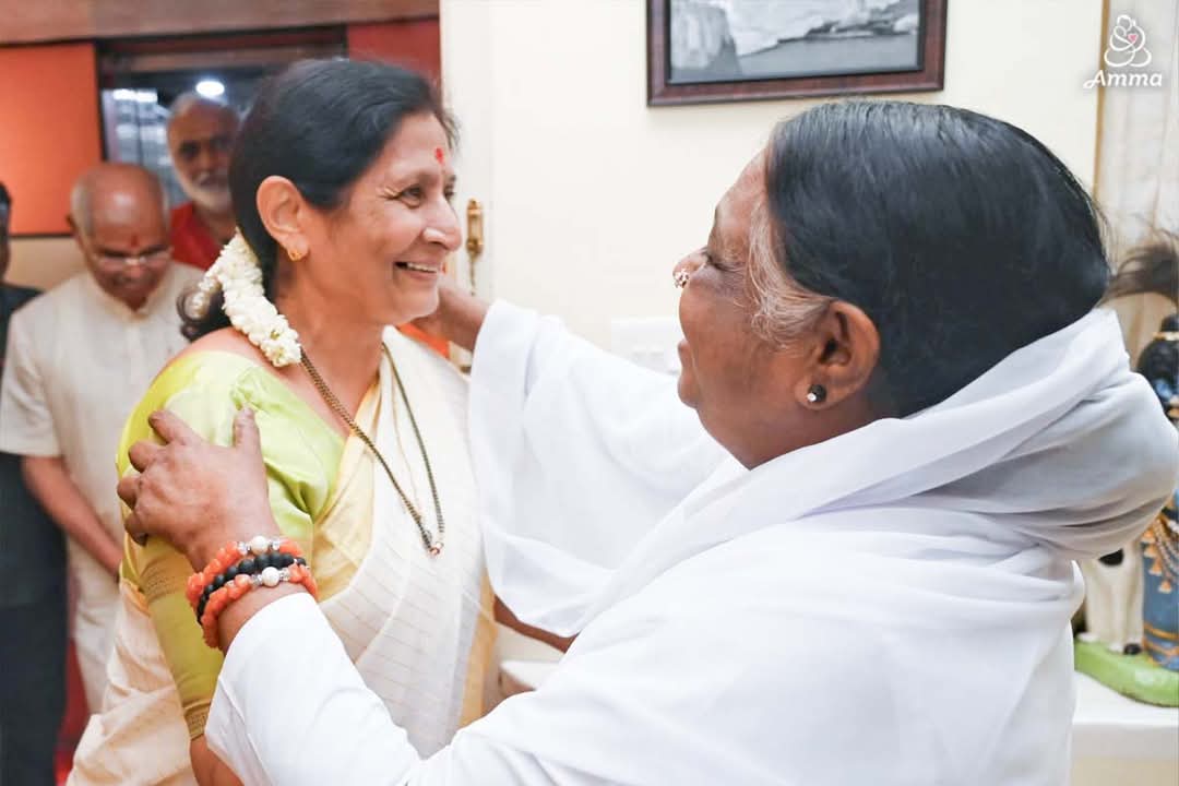 Amrita Vishwa Vidyapeetham (@amritaedu) on Twitter photo Hon’ble <a href="/KeralaGovernor/">Kerala Governor</a>, Shri Rajendra Vishwanath Arlekar, accompanied by his wife, Smt. Anagha Arlekar, visited our #Chancellor <a href="/Amritanandamayi/">Mata Amritanandamayi</a> at <a href="/Amritapuri/">Amritapuri Ashram</a> yesterday.
#MataAmritanandamayiDevi #Amma #Amrita #AmritaUniversity #AmritaVishwaVidyapeetham #chancellor Hon’ble <a href="/KeralaGovernor/">Kerala Governor</a>, Shri Rajendra Vishwanath Arlekar, accompanied by his wife, Smt. Anagha Arlekar, visited our #Chancellor <a href="/Amritanandamayi/">Mata Amritanandamayi</a> at <a href="/Amritapuri/">Amritapuri Ashram</a> yesterday.
#MataAmritanandamayiDevi #Amma #Amrita #AmritaUniversity #AmritaVishwaVidyapeetham #chancellor