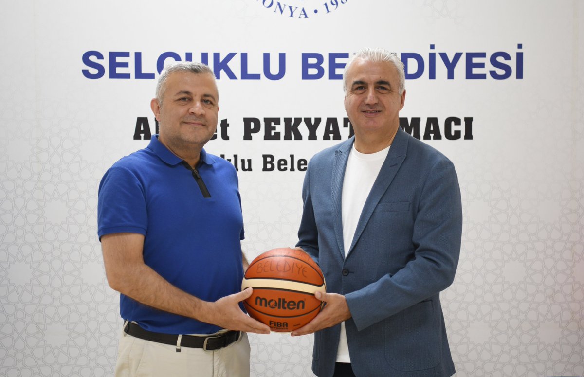 Selçuklu'da yeni dönem 🏀

Selçuklu Belediyespor Basketbol Altyapı Koordinatörlüğüne, Selçuk Üniversitesi Spor Bilimleri Fakültesi Spor Yöneticiliği Bölümü Öğretim Üyesi Doç. Dr. Gökhan Yalçın getirildi

İmza törenine Kulüp Başkanı M. Yavuz Tezcan da katıldı 
Hayırlı uğurlu olsun
