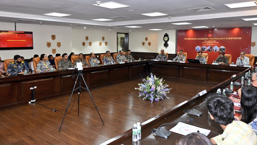 DefProdnIndia's tweet photo. The Indian Army conducted a Curtain Raiser event today for the upcoming #TriServices Academia Technology Symposium at the Manekshaw Centre, New Delhi.The event was conducted in coordination with #IntegratedDefenceStaff, #IndianNavy and #IndianAirForce.

🔹 The event formally launched preparations for the main symposium scheduled to be held on 22–23 September 2025. Themed ‘Vivek va Anusandhan se Vijay’, the initiative aims to deepen collaboration between the #ArmedForces and #academia for the development of cutting-edge indigenous technologies.

Details ➡️
https://t.co/FmAXP8pd2n
