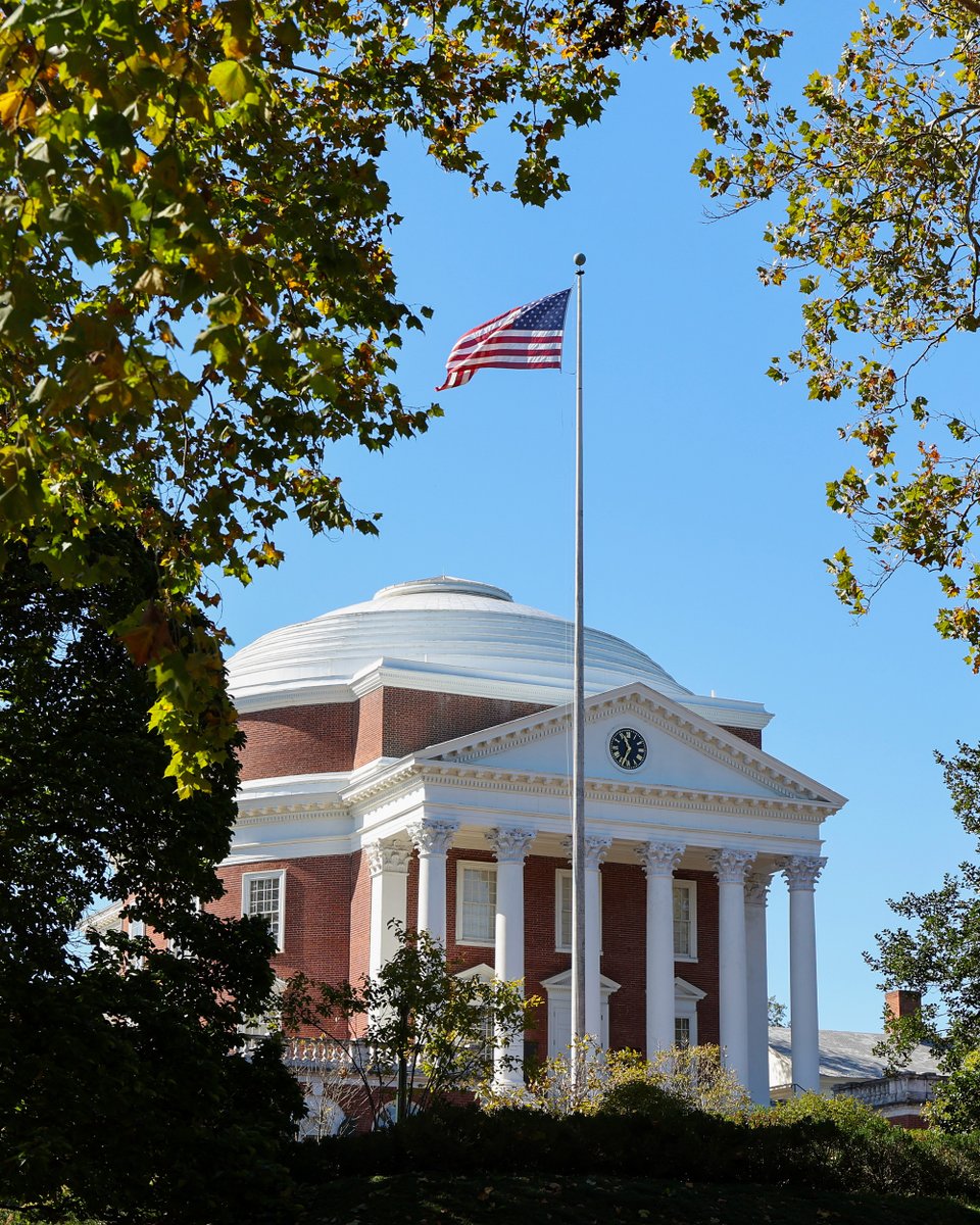 Wishing our Hoos a Happy Fourth of July! 🇺🇸 ⚔️
