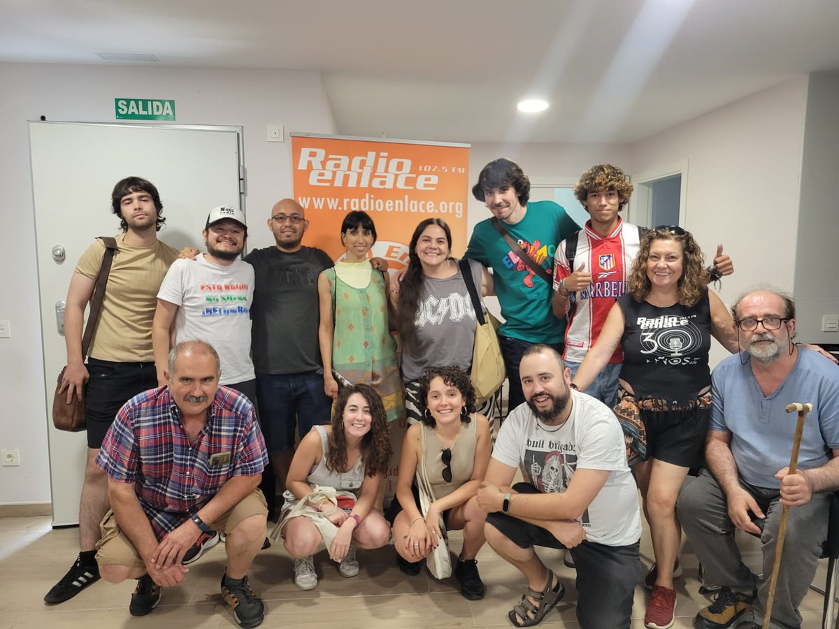 Radio Enlace (@radio_enlace) on Twitter photo Después de 8 sesiones finaliza el curso de "Más allá del podcast en tu habitación" en la sede de <a href="/Radio_Enlace/">Radio Enlace</a>. Ha sido una experiencia magnífica y un aprendizaje compartir espacio y micrófonos con un alumnado tan especial Después de 8 sesiones finaliza el curso de "Más allá del podcast en tu habitación" en la sede de <a href="/Radio_Enlace/">Radio Enlace</a>. Ha sido una experiencia magnífica y un aprendizaje compartir espacio y micrófonos con un alumnado tan especial