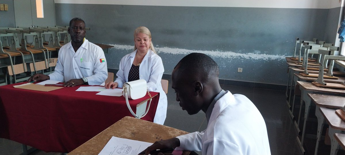Los exámenes estatales en la carrera de Medicina son cruciales para evaluar la competencia profesional de los estudiantes. Les deseamos muchos éxitos. #BMCGuineaBissau <a href="/cubaengb/">Embajada de Cuba en Guinea Bissau</a> <a href="/CubacooperaGb/">CubaCoopera Guinea Bissau</a> <a href="/CManuel067/">MANUEL HERNANDEZ</a> <a href="/WongCorrales/">Luis Armando Wong Corrales</a> <a href="/LilianF33543992/">Lilian Fernández Lora</a>