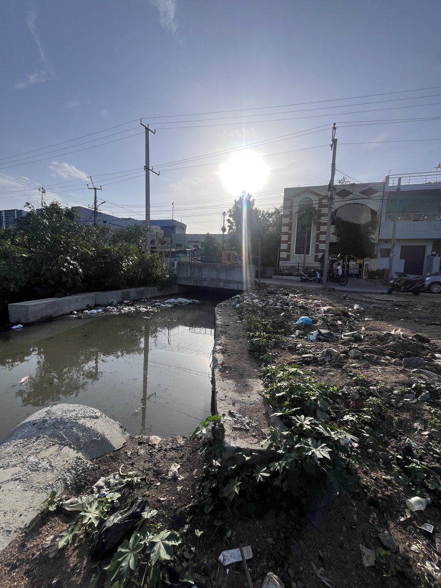 JohnsonHatagle's tweet photo. @GHMCOnline @ee_lakesntd @SELakesGHMC @DC_Malkajgiri @ZC_Secunderabad @ce_ghmc No fence or no sign boards hight risk for people 
 SAVE THIS LAKE. @GHMCOnline @CommissionrGHMC @DC_Malkajgiri @gadwalvijayainc @Collector_HYD @MarriRajasekar @RajyalakshmiBJP https://t.co/J4pAuH9QUk