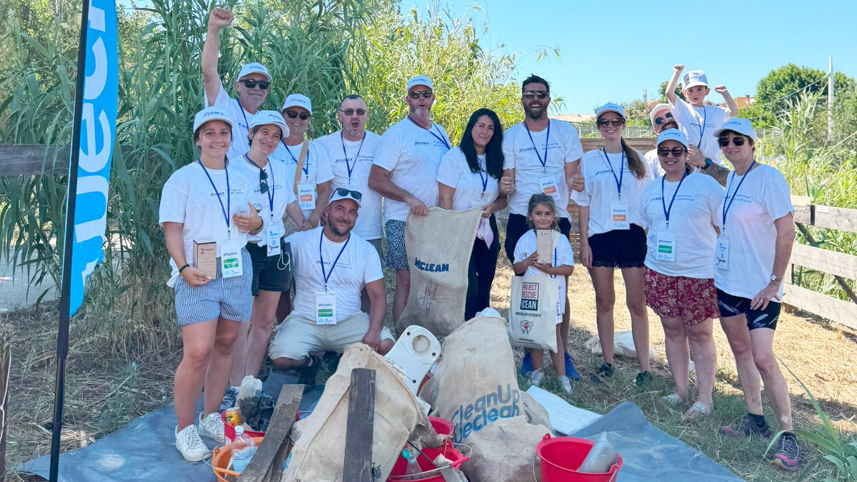 CEMEXFrance's tweet image. 🌍 Le samedi 28 juin, 15 collaborateurs Cemex du secteur Occitanie Est, accompagnés de leurs proches, ont participé à une journée de #volontariat organisée en partenariat avec l’association #WeClean. 76 kg de déchets ont été collectés grâce à l’implication de tous ! 💪