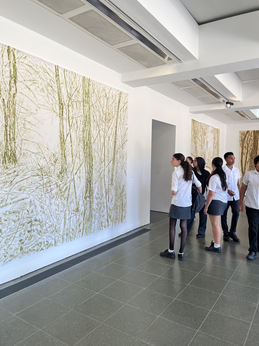 Y9 Group 1 were brilliant on their V&amp;A trip! Legend of the day went to Oliver M for his enthusiasm, team spirit in Hyde Park rounders, and kindness. Students also visited the Earth Photography exhibition and Giuseppe Penone at the Serpentine.