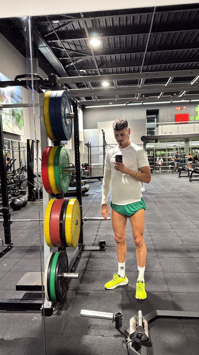 Guilletg3's tweet photo. Seguimos preparándonos para lo que viene!🏋🏽 https://t.co/2bedSe5vlQ