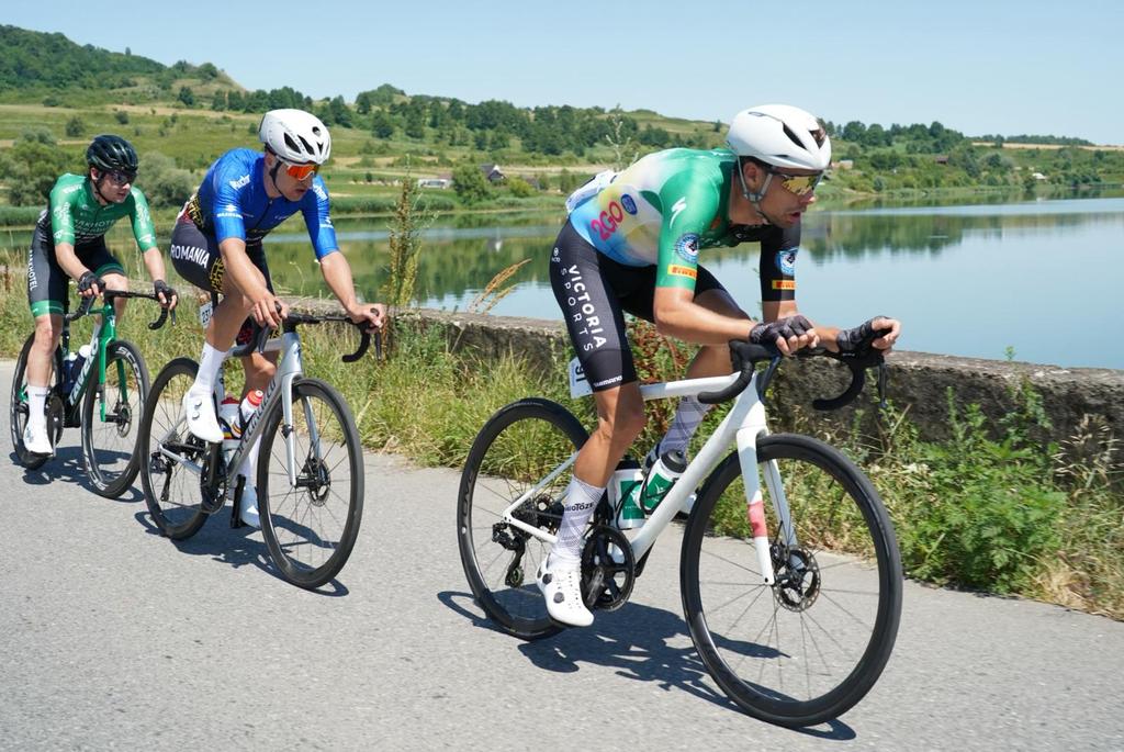 In the breakaway, <a href="/jeroenmeijers/">Jeroen Meijers</a> is pushing hard to extend the gap #SibiuTour

📸 Focus Photos Agency