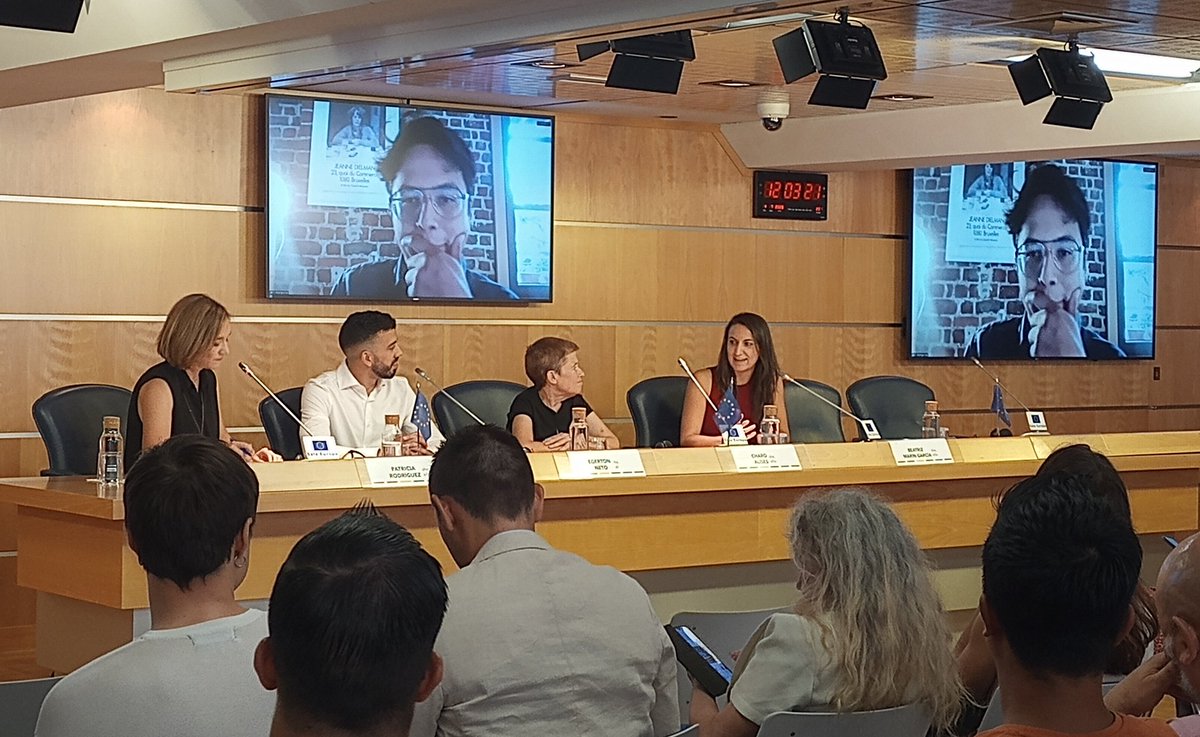 Mas en el <a href="/MadridSummit/">Madrid Summit</a>:
Una mesa con especialistas sobre desinformación y bulos y cómo el miedo social al colectivo LGTBi es usado para ganar elecciones, con eje en la transfobia

#Orgullo2025 #Pride2025