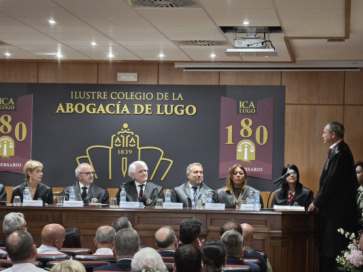 Abogacía Española (@abogacia_es) on Twitter photo 📢 El presidente de la Abogacía Española, <a href="/SGMSALVADOR1/">SALVADOR GONZALEZ</a>, pide a los poderes públicos medidas urgentes para reforzar la Justicia y minimizar el impacto de los 3 días de huelga de jueces y fiscales, con el objetivo de recuperar la normalidad cuanto antes.
abogacia.es/actualidad/not… 📢 El presidente de la Abogacía Española, <a href="/SGMSALVADOR1/">SALVADOR GONZALEZ</a>, pide a los poderes públicos medidas urgentes para reforzar la Justicia y minimizar el impacto de los 3 días de huelga de jueces y fiscales, con el objetivo de recuperar la normalidad cuanto antes.
abogacia.es/actualidad/not…