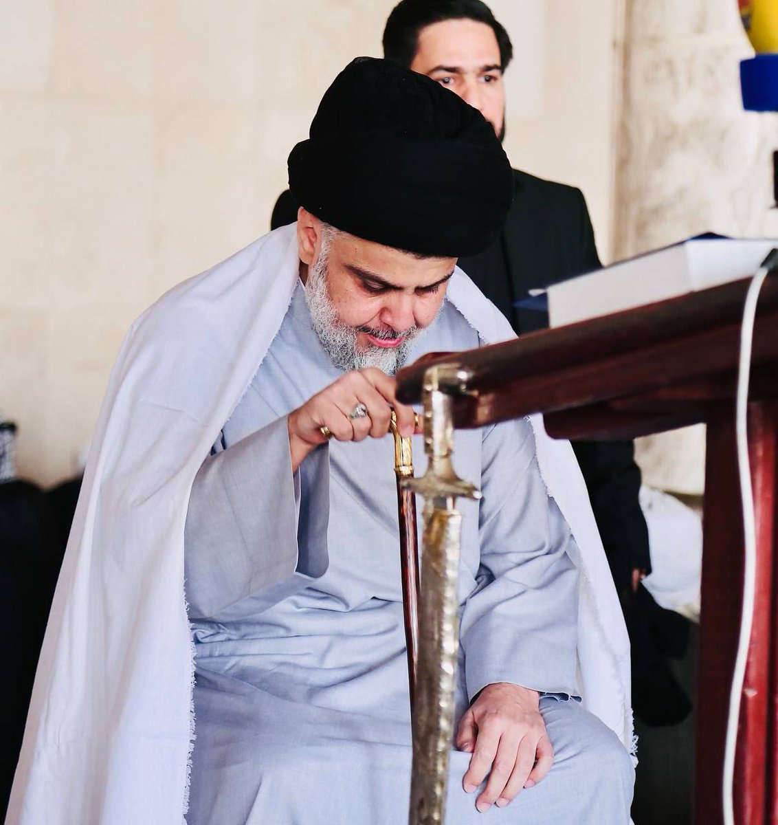 تحت لواءك يا أبو هاشم مانميل 
والله يشهد  .. 
#مقاطعون