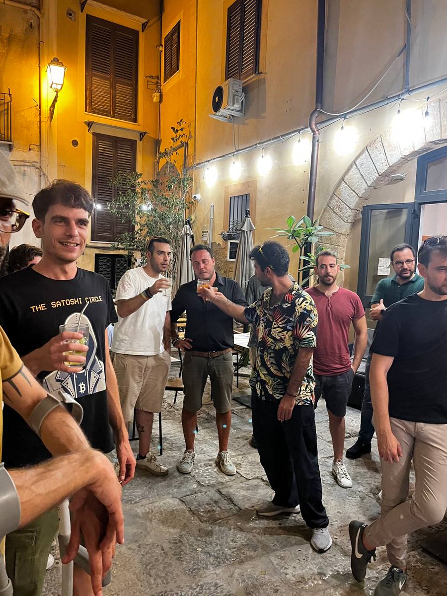 ethna_rocks's tweet image. Che bomba, Palermo 🔥
Talk veri, domande giuste e una community che ha voglia di Web3.
Abbiamo finito le birre e il merch di @bitgetglobal, ma mai l’entusiasmo.
Grazie a chi è passato, ha condiviso e ci ha supportato.
Prossima tappa? Stay tuned 👀
E unisciti al gruppo…