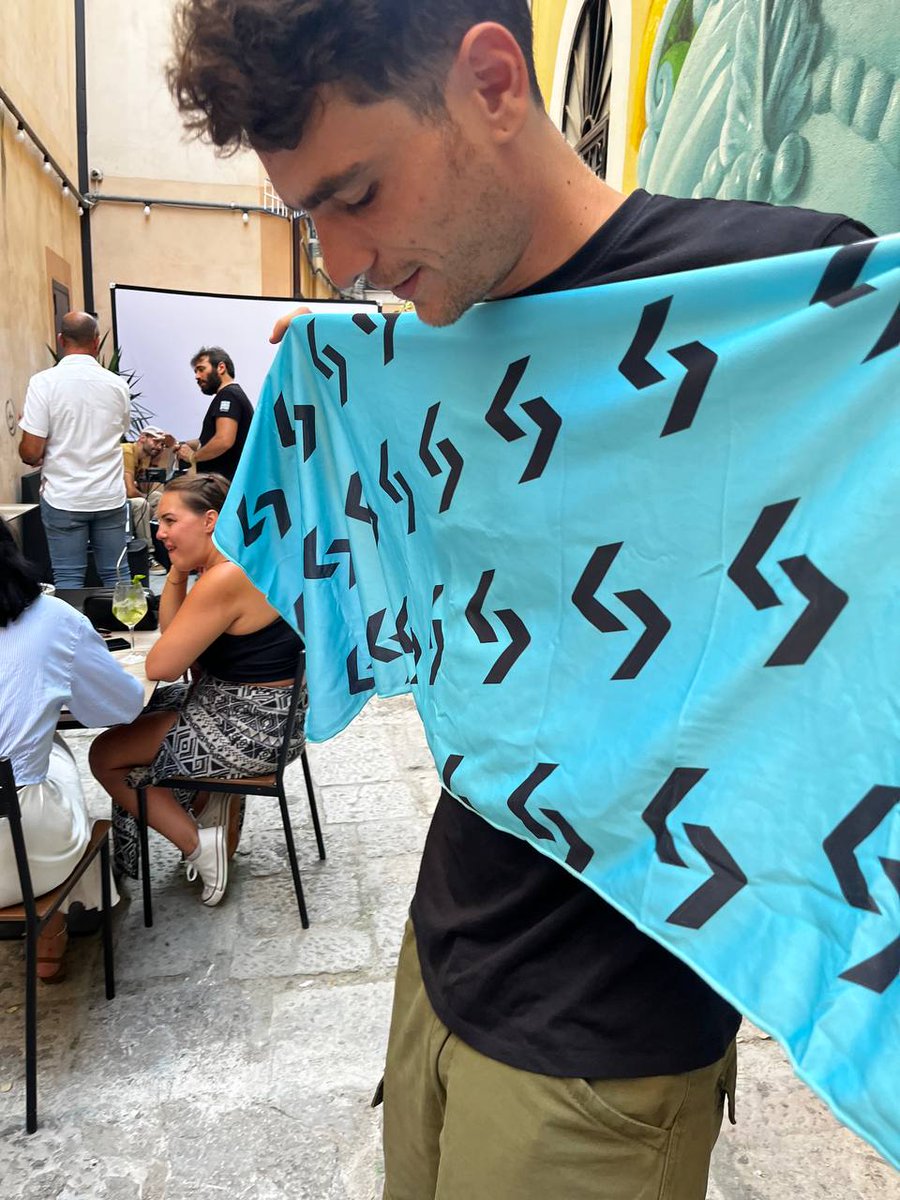 ethna_rocks's tweet image. Che bomba, Palermo 🔥
Talk veri, domande giuste e una community che ha voglia di Web3.
Abbiamo finito le birre e il merch di @bitgetglobal, ma mai l’entusiasmo.
Grazie a chi è passato, ha condiviso e ci ha supportato.
Prossima tappa? Stay tuned 👀
E unisciti al gruppo…