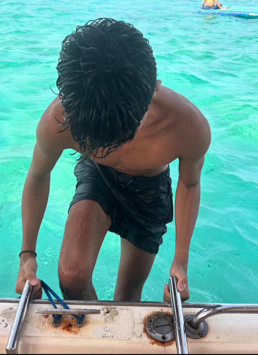 raf2_f's tweet image. بحر🤤🌊🦦.