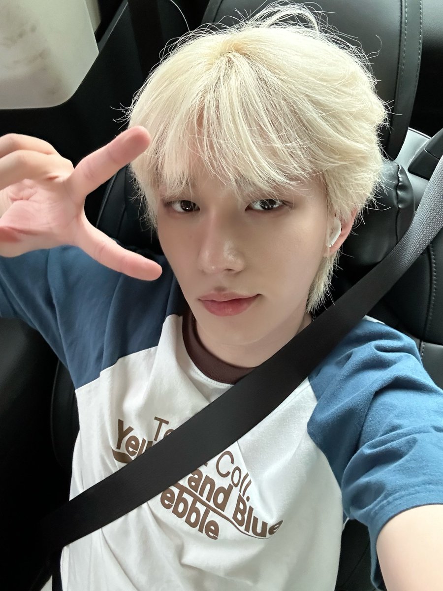 P1H_members's tweet photo. 여러분 오늘 하루도 잘 마무리 하세요!👍🏻🙂

#P1Harmony #THEO https://t.co/umMoNH47aP