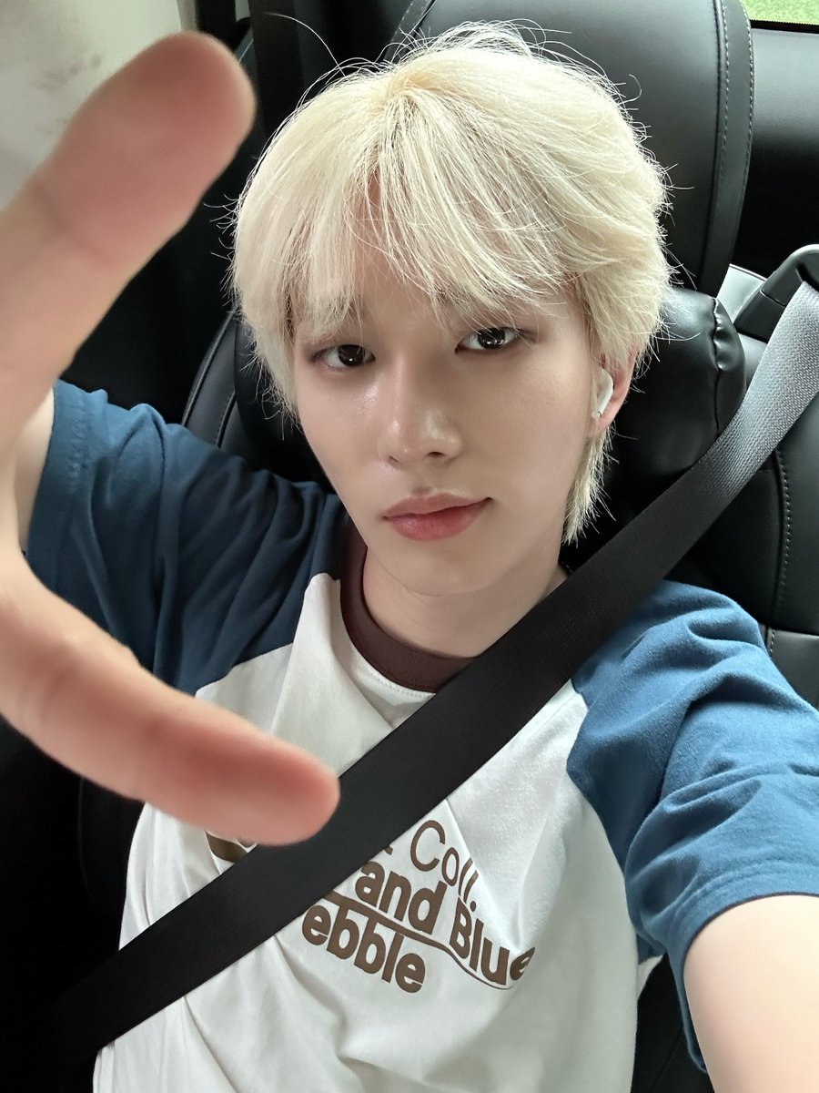 P1H_members's tweet photo. 여러분 오늘 하루도 잘 마무리 하세요!👍🏻🙂

#P1Harmony #THEO https://t.co/umMoNH47aP