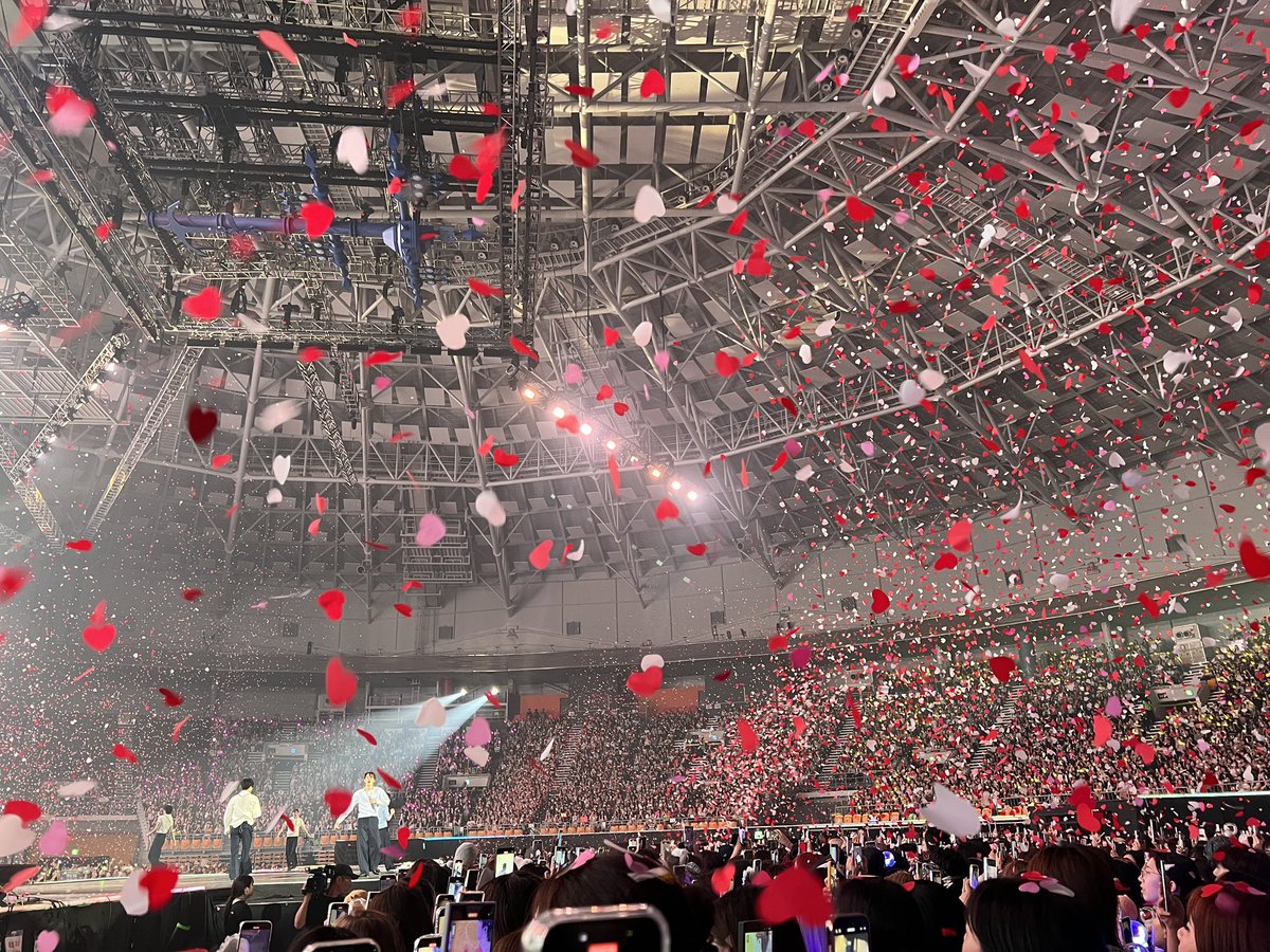 pip_pii's tweet photo. 250704 Show me love 
❤️💕
#RIIZINGLOUD_IN_SEOUL https://t.co/Oll2BfSGhO