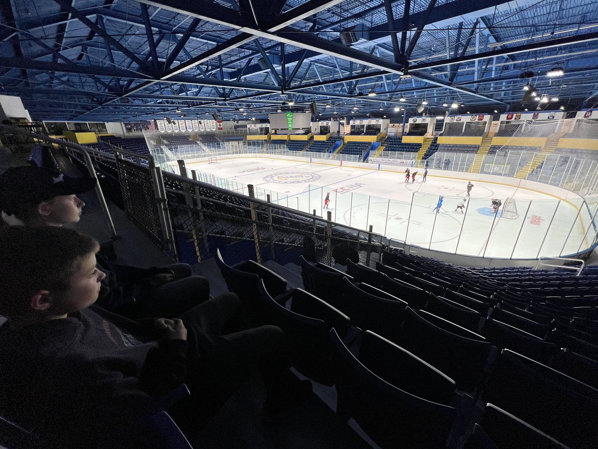 NeilWeaverPhoto's tweet photo. It was fun taking the kids to Taffy Abel Arena during a recent trip to the Soo, showing them their Dad’s old stomping grounds.   
Lots of great memories watching the @HockeyLSSU teams over the years, going back to those National Championship teams in the late 80’s to mid 90’s! https://t.co/UDZYGnFxj0