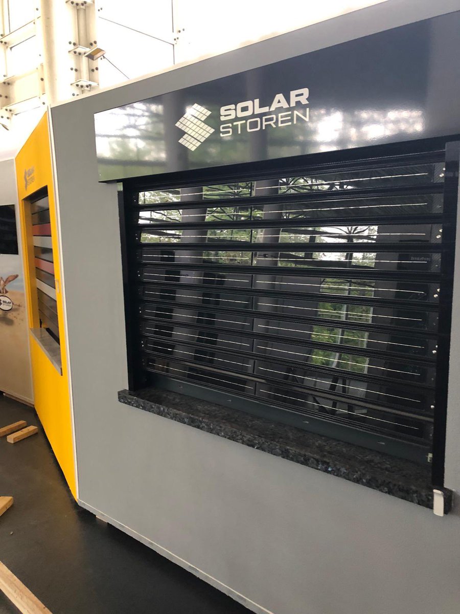 SCS_AG_Schweiz's tweet image. www. solar -carbonstoren.com

Solarstoren mit schwarzen oder farbigen Solarzellen für optimale Optik und zum farblichen integrieren in die Gebäudehüll